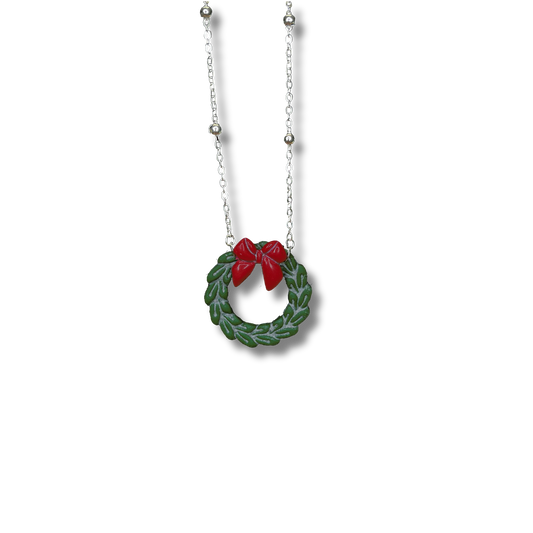 Festive Frost Wreath Necklace